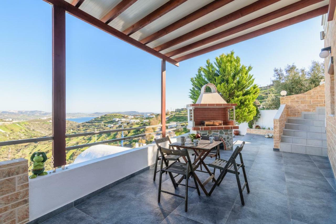 Sunny Deluxe Jacuzzi Apartman Peran Triovasalos Kültér fotó